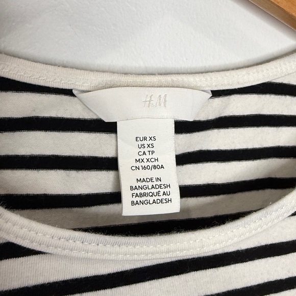 H&M Black and White Stripe Long Sleeve Basic Top (XS) - Picture 3 of 4